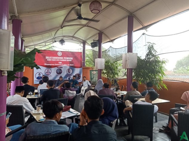 Diskusi radikalisme di Kota Serang.