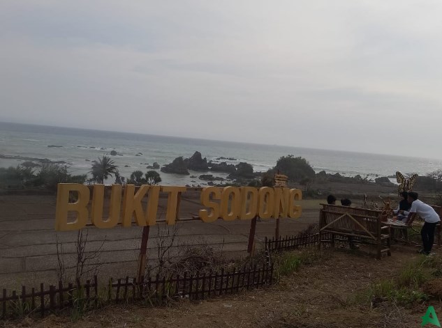 Pemandangan di Saung Bukit Sodong