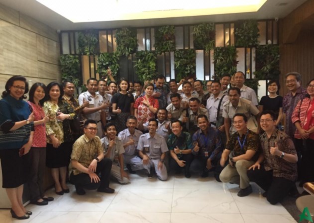 Sopir ambulan Siloam Hospitals group.