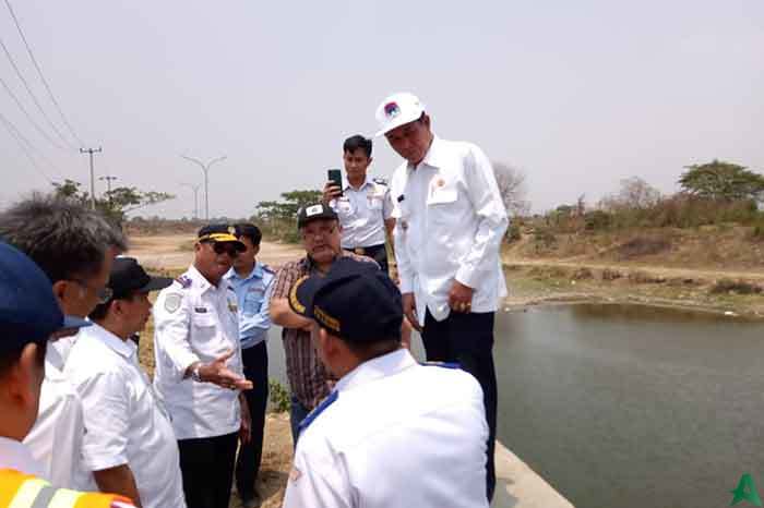 pembangunan frontage road