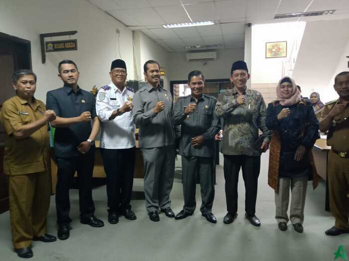 Walikota Serang Curhat ke DPRD Banten
