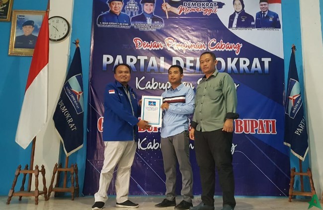 Abdul Latif Daftar di Partai Demokrat
