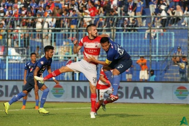 Arema FC Bungkam Madura United