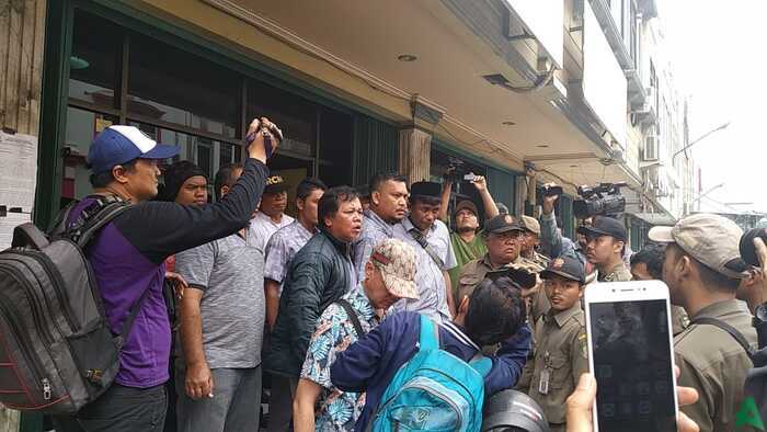 Amankan Aset, Satpol PP Eksekusi 25 Ruko di Karawaci