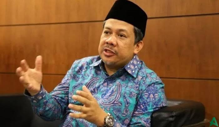 Fahri Hamzah: Tak Perlu Menyalahkan Pihak Lain Jika PKS Pecah