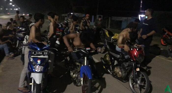 Puluhan Sepeda Motor dan Pemuda Diamankan