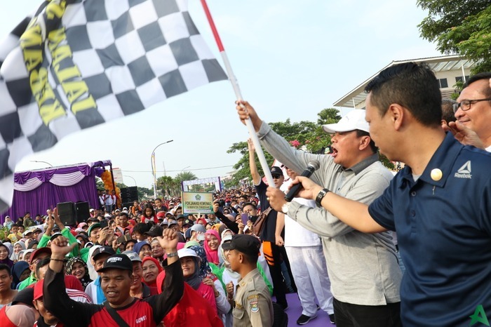 Ribuan Peserta Gerak Jalan Kebangsaan 'Pecahkan' Citra Raya
