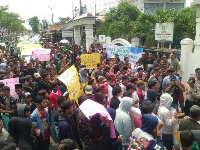 Mantan Bupati Serang Dituding Korupsi BUMD