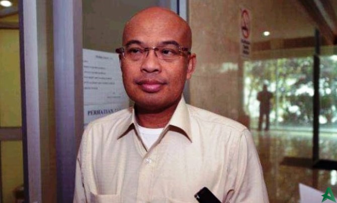 Desmond mahesa Gerindra