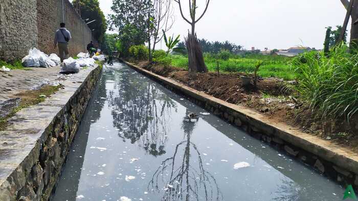 Tangki Bocor, Limbah Pabrik Pengolahan Cokelat Cemari Irigasi Galeong
