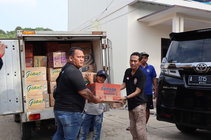 Odjawa dan ATMnews.id Salurkan Bantuan Korban Banjir di Lebak
