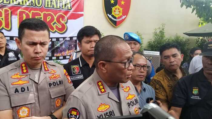 Polisi Usut Baliho 'King of The King' di Kota Tangerang