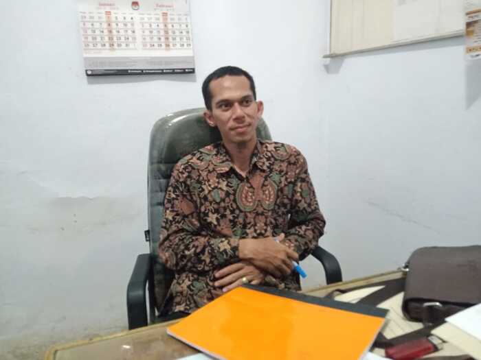 Mantan ASN Pasangan Independen Ambil Formulir di KPU Kabupaten Serang