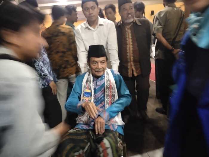 Gus Nuril Hadiri Pelantikan Pengurus PMII Ciputat