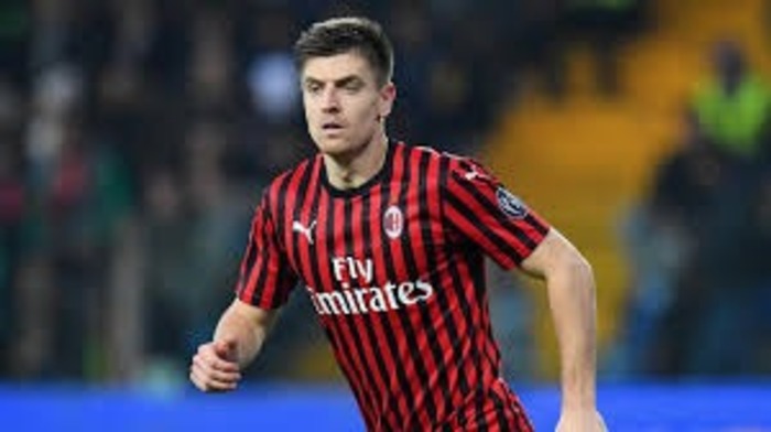 Gantikan Peran Suarez, Striker AC Milan Dibidik Barcelona