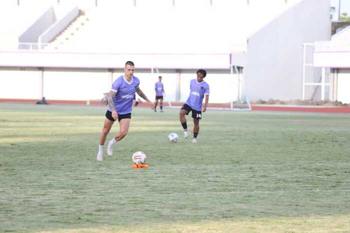 Usai Teken Kontrak, Pemain Ukraina Latihan Bersama Persita Tangerang