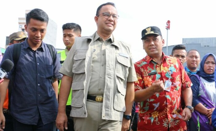 anies baswedan kunjungi pengungsi