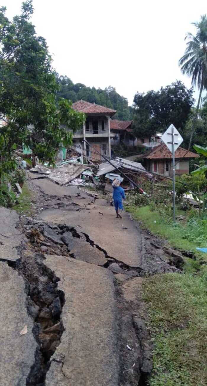 Banjir Bandang Lebak, Dua Gedung Sekolah Rata dengan Tanah