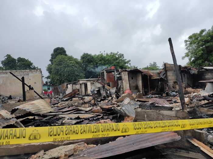 Diduga Korsleting 26 Kontrakan di Serpong Terbakar