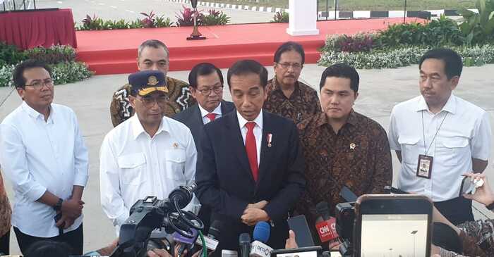 Jokowi Minta AP II Perhatikan Manajemen Take Off dan Landing Pesawat di Runway 3