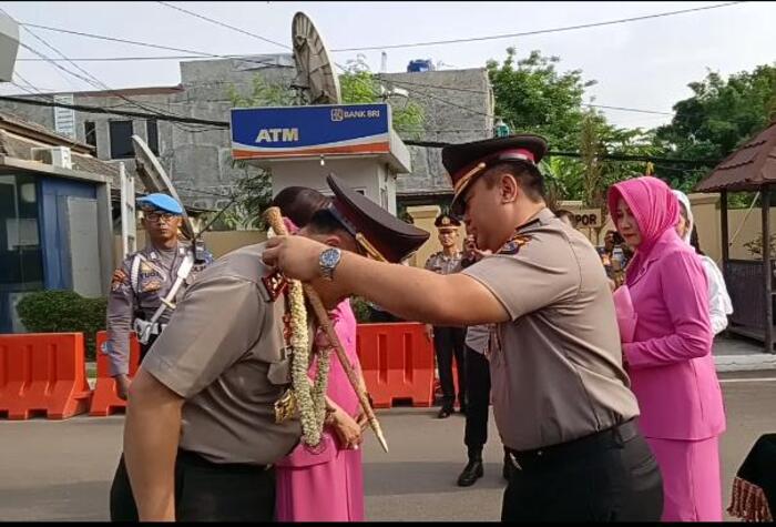 Kapolda Banten Irjen Pol Agung Sabar Santoso Disambut Tarian Lengser