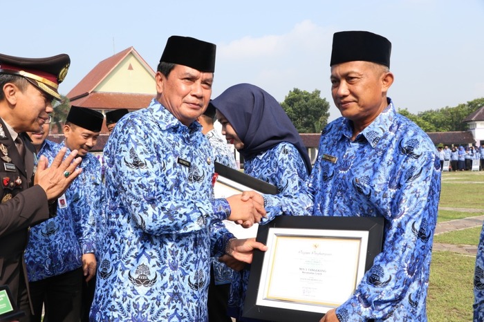 Dua Sekolah di Kabupaten Tangerang Raih Penghargaan Adiwiyata Nasional