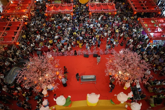 Rayakan Imlek, Barongsai Hingga Instrumen China di SMS