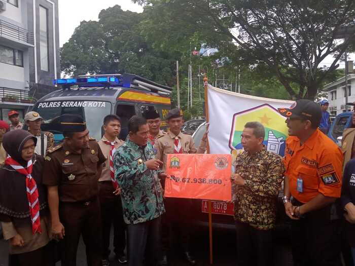 Pemkot Serang Bantu Korban Banjir di Lebak