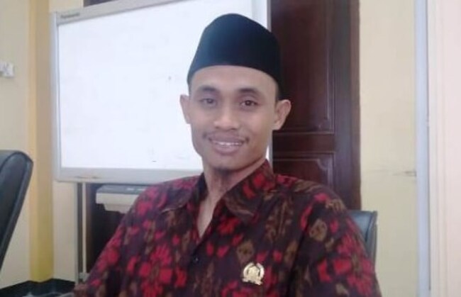 Muhtar Efendi pasar rau icon kota serang