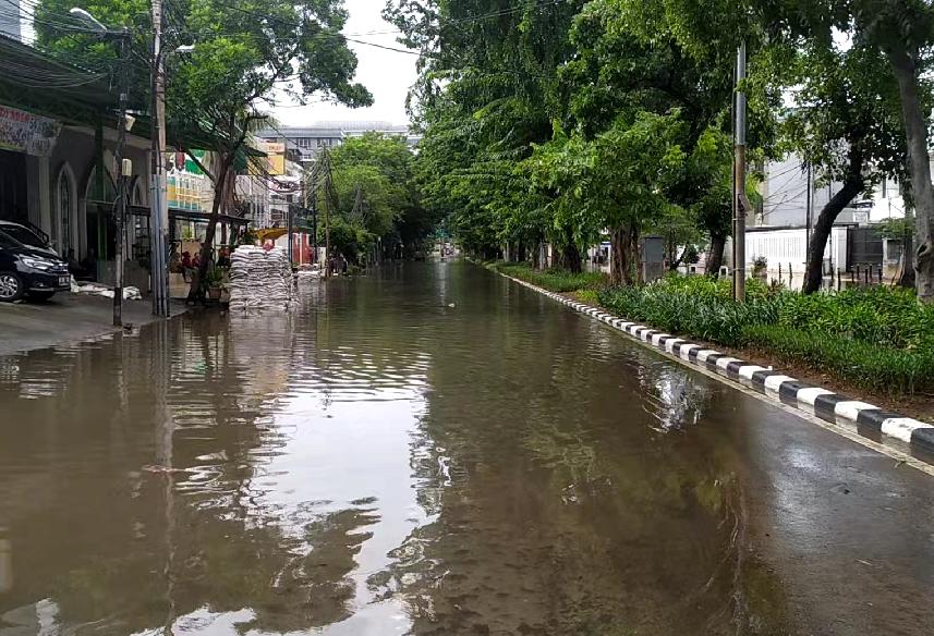 Sidang Gugatan Banjir Batal Karena Banjir