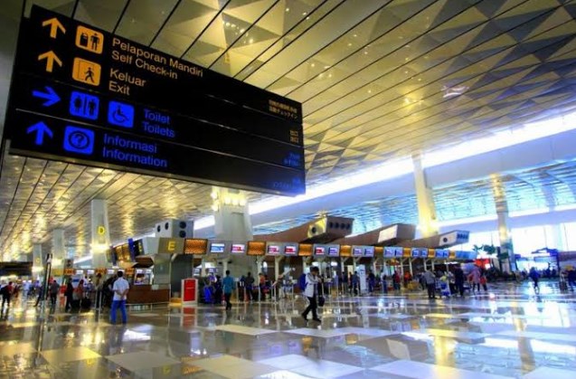 ativitas Terminal 3 Bandara Internasional Soetta