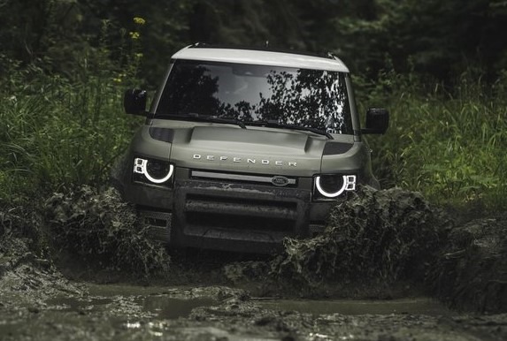Tampilan Gahar Land Rover Defender 90
