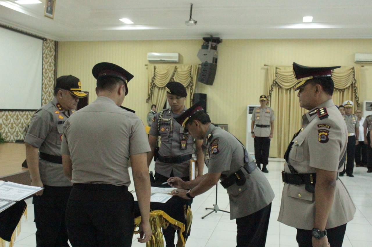 Delapan Pejabat Utama di Polda Banten Dimutasi