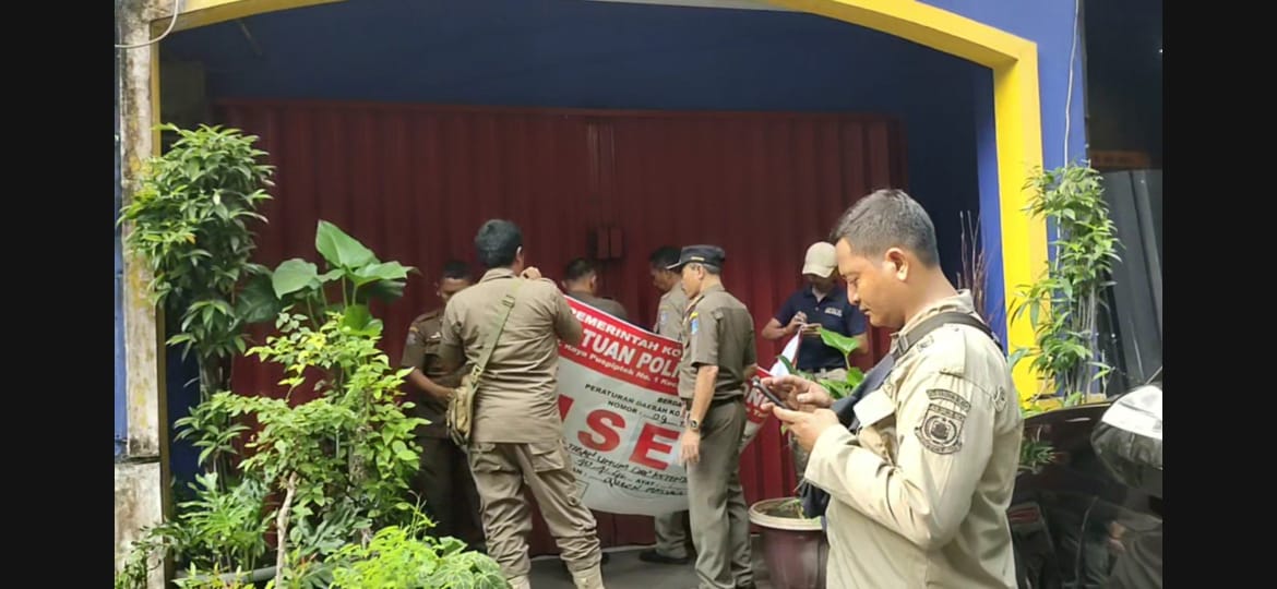 Delapan Terapis Panti Pijat Diamankan Satpol PP