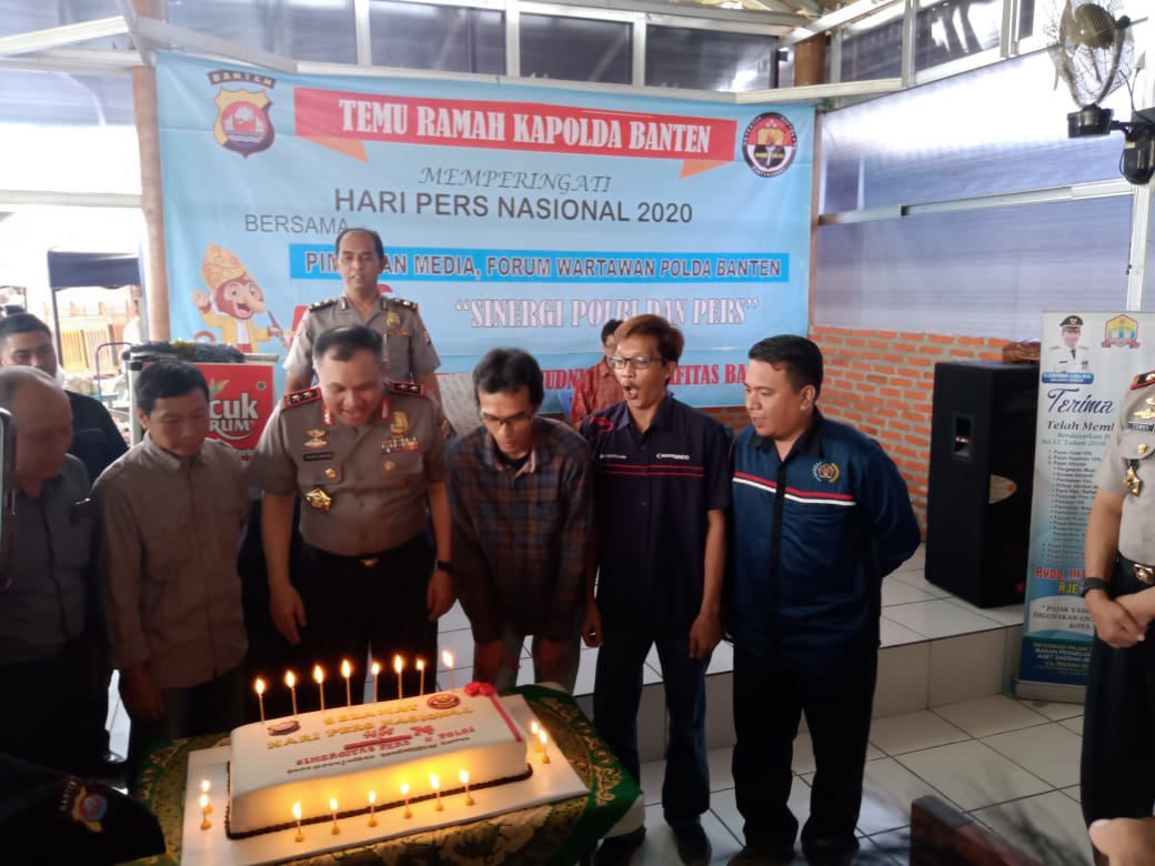 Peringati Hari Pers, Kapolda Banten Bancakan Bareng Wartawan