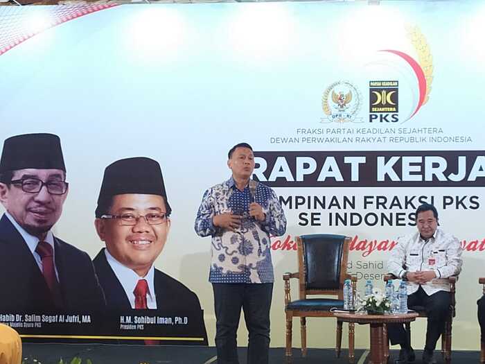 DPR: Hapus Tenaga Honorer Harus Ada Skema yang Jelas