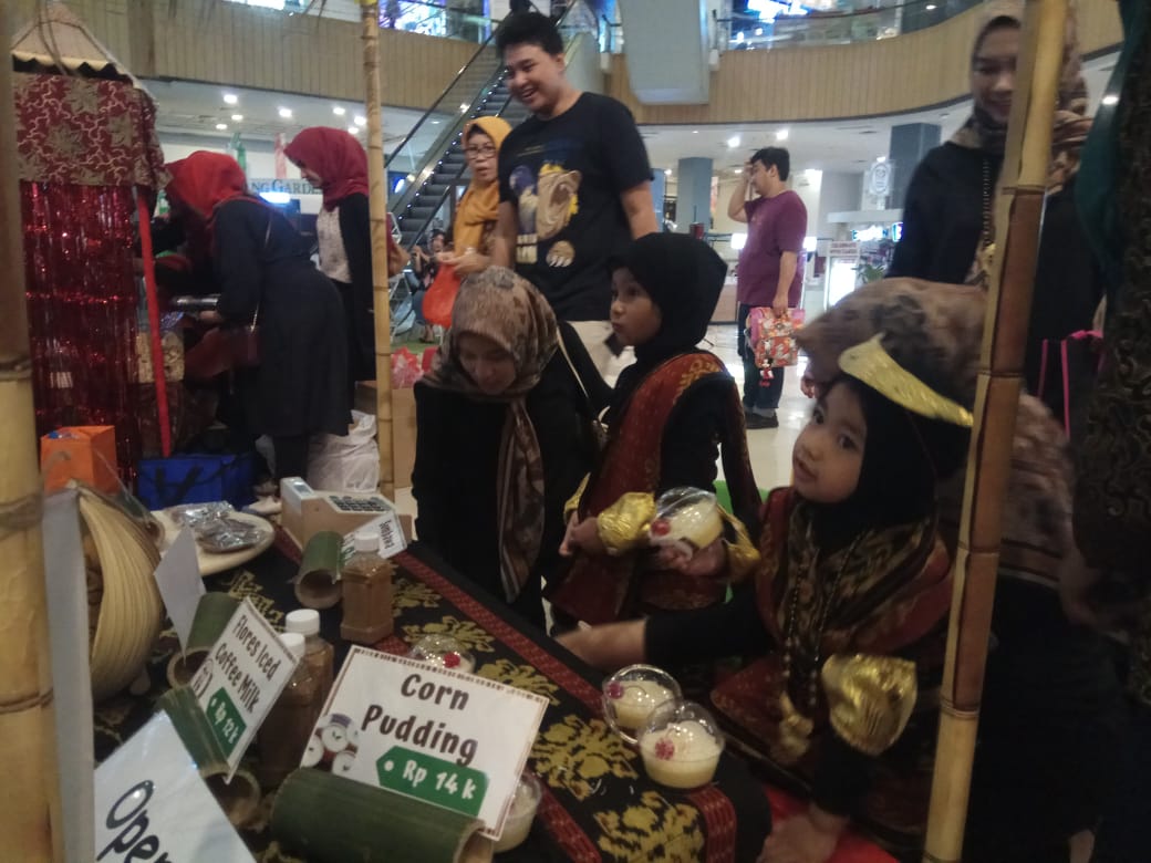 TK Islam Liytle Caliphs International Gelar Market Day Dan konser Mini