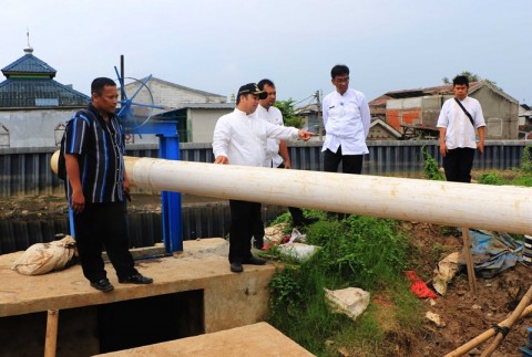 Walikota Tangerang Pastikan Ketahanan Turap Kali Ledug