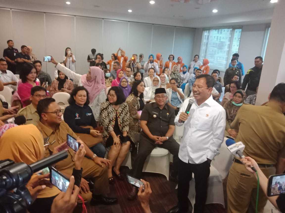 Wabah Virus Corona, Menkes: Masyarakat Tak Perlu Panik