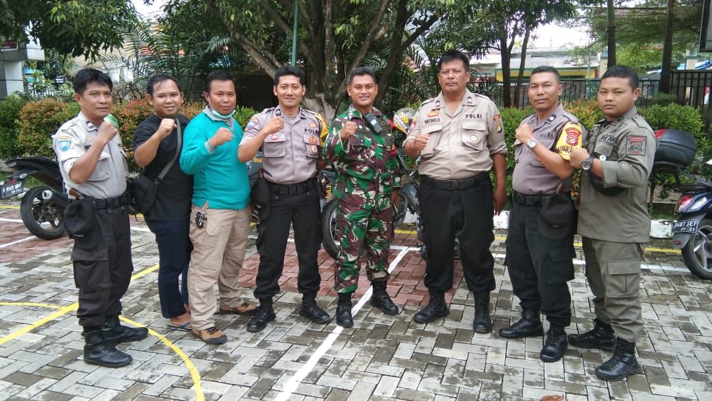 Cegah Virus Corona, Muspika Ciputat Imbau Warga Tidak Keluar Rumah