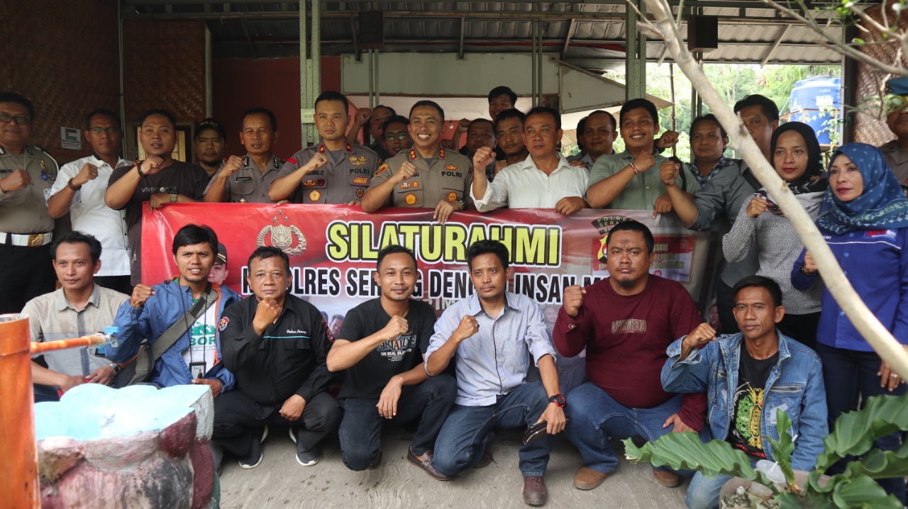Pererat Silaturahmi, Kapolres Makan Bareng dengan Wartawan