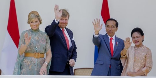 Jokowi Ajak Ratu Belanda Tanam Pohon Cendana