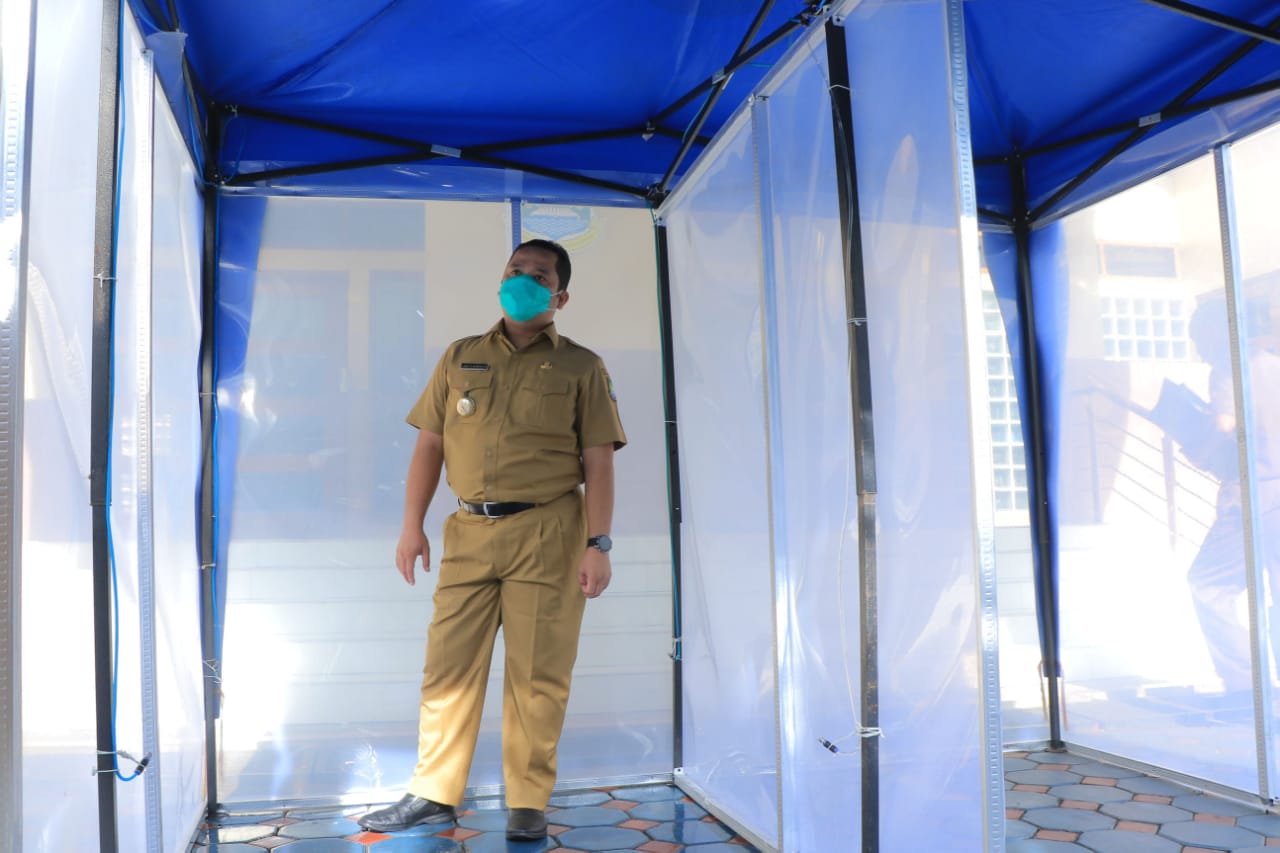 Pemkot Tangerang Uji Coba Bilik Disinfektan