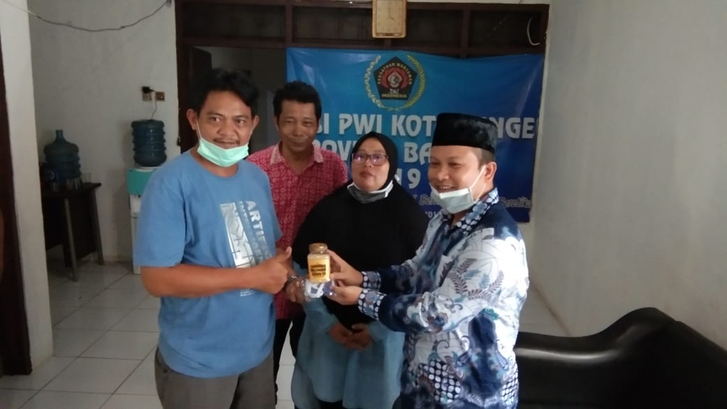 Wartawan Dapat Bantuan dari Pemkot dan DPRD Kota Tangerang