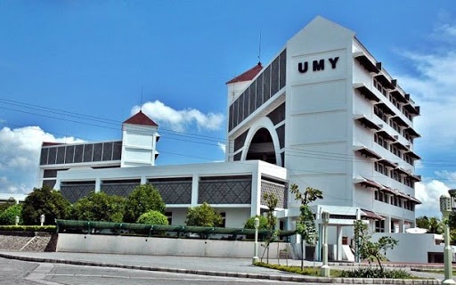 Tak Bisa Mudik, Mahasiswa UMY Dapat Bantuan Sembako dan Uang Pulsa
