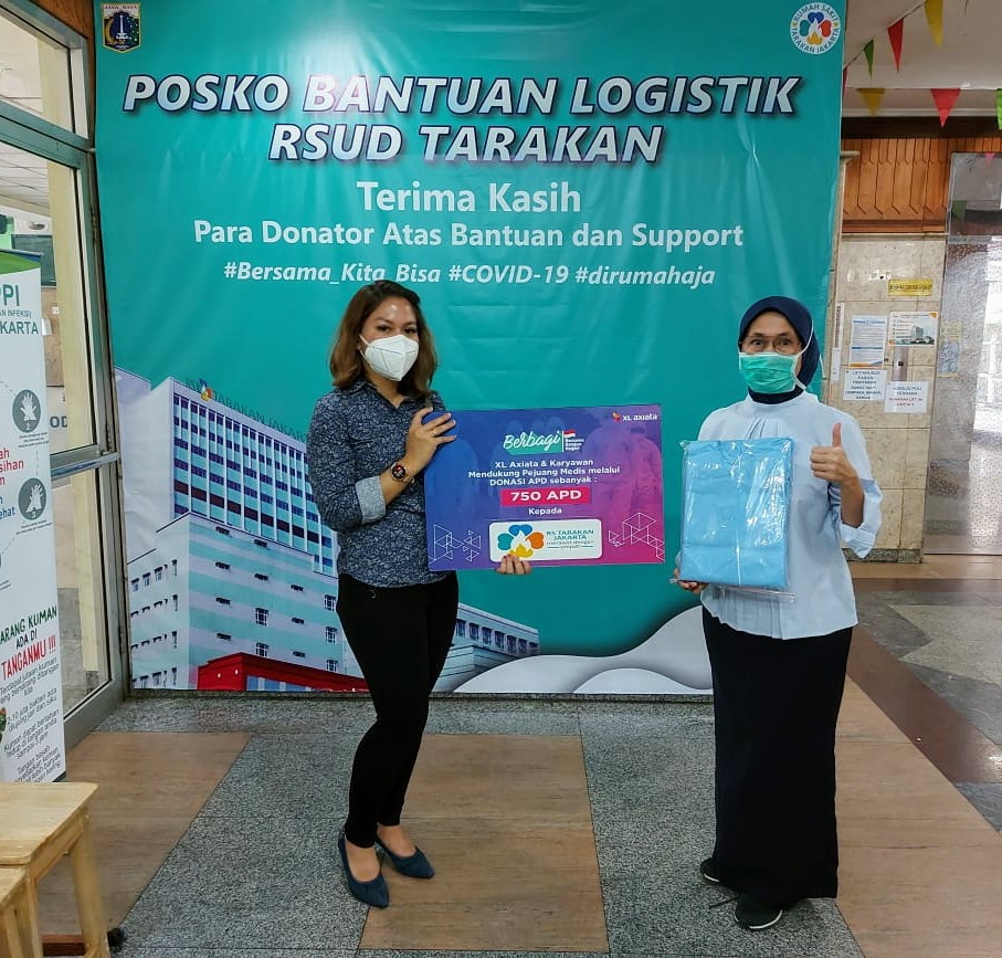 XL Buka Layanan SMS Donasi dan Salurkan Ribuan Baju Hazmat