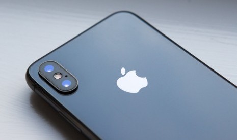 Di China, Handphone Apple 11 Banting Harga