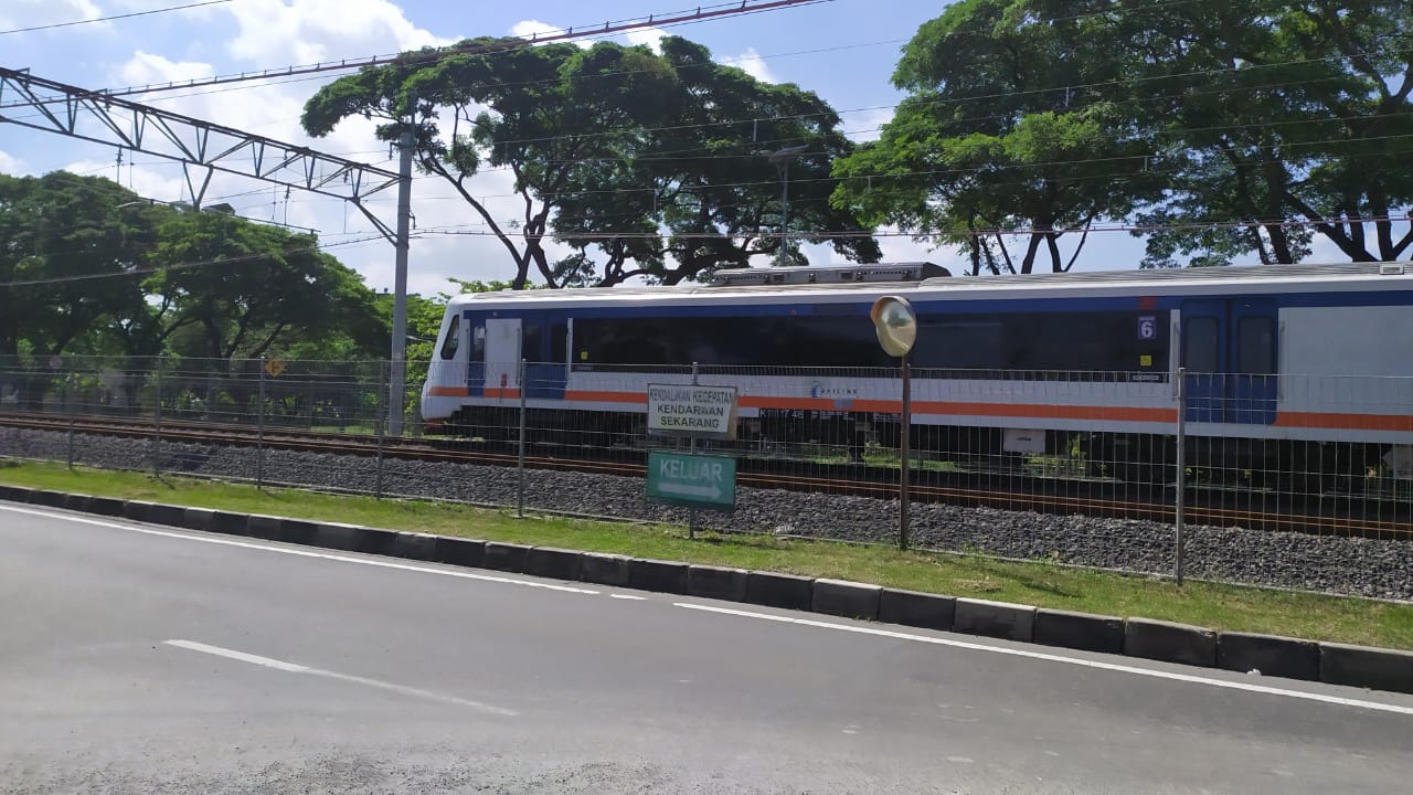 Penumpang KA Bandara Soetta Wajib Pakai Masker