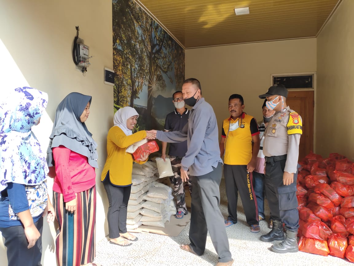 Warga Kota Tangerang Terdampak Virus Corona Dapat Paket Sembako