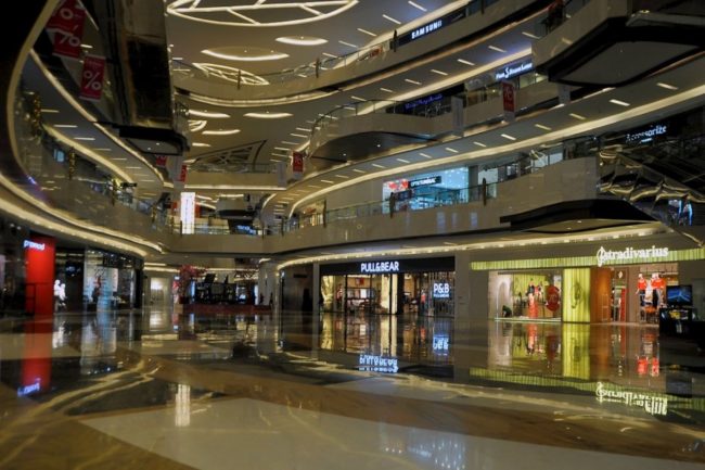 Kembali Dibuka, Pengelola Mall Tunggu Arahan Pemerintah